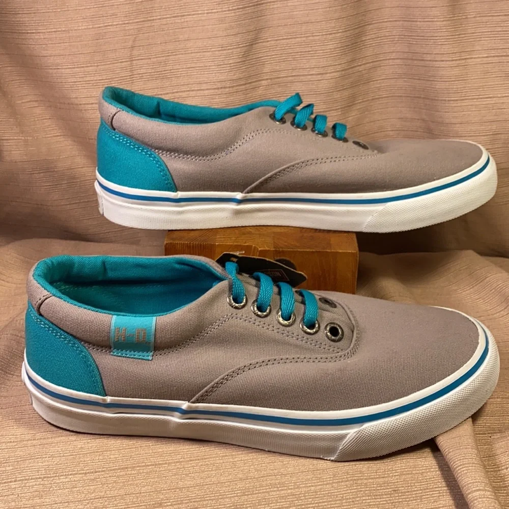 NWT Harley-Davidson canvas lace up loafers